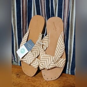 Universal Thread Tan Sandals‎ Size 8.5